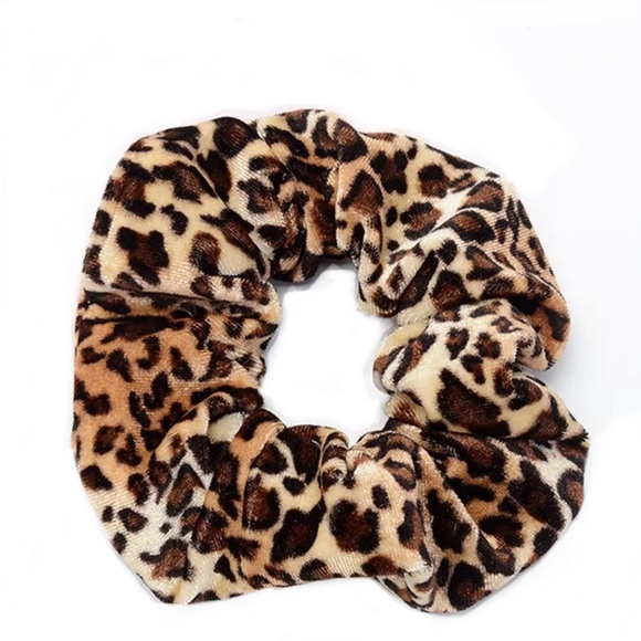 Accessories - Leopard Print Scrunchie